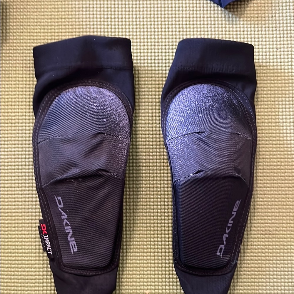 Dakine Black and Gray Elbow  Pads size Medium Women wore one time!